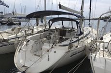 Bavaria 38, built 2004