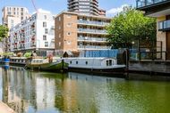 High Spec Widebeam. Mooring Islington.
