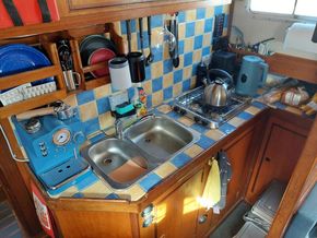 Roamer 36 Bermudan Ketch - Galley