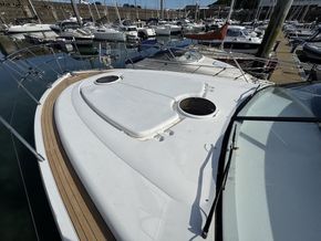 2011 Princess V42 5