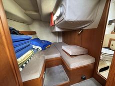 1989 Westerly Riviera 35 Cruising Yacht