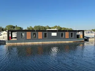2010 Houseboat 60 x 13