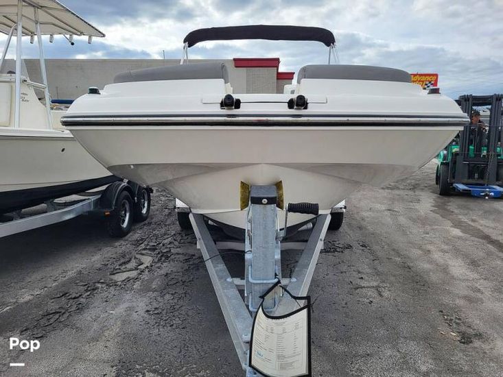 2018 Bayliner 210 deck boat