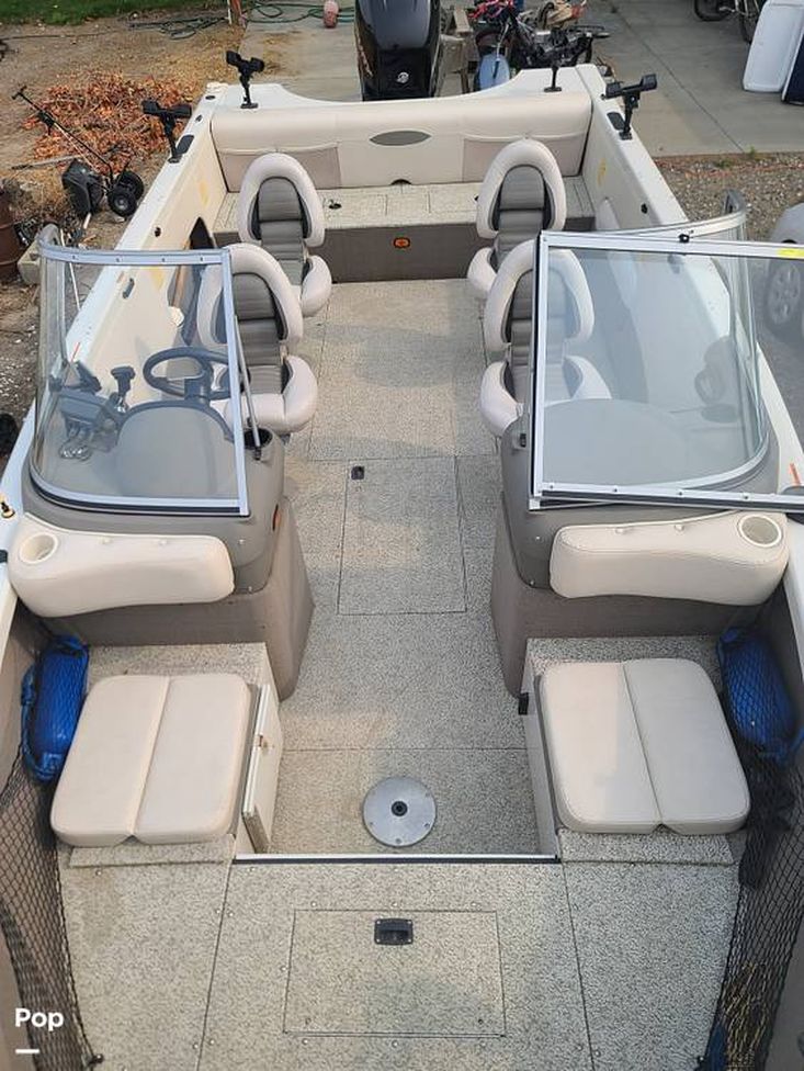 2009 Crestliner 2150 sportfish