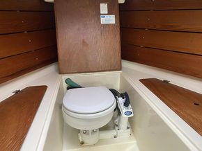 Sea toilet