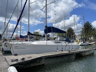 Beautifully maintained Dufour 32 Classic wheel steering shoal draft