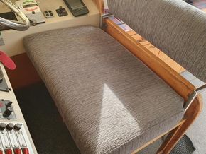 Helm seat