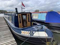 60ft semi traditional narrowboat by Aqualine