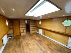 Lambon Hull Ltd Dutch Barge