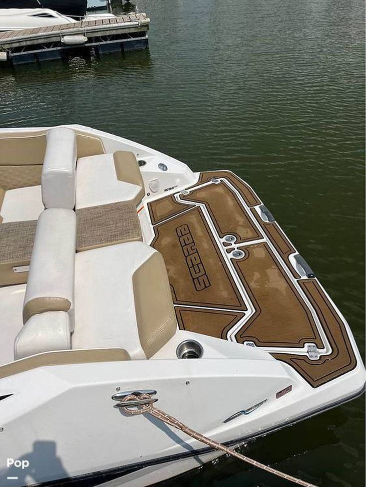 2015 Scarab 255 platinum