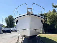 2025 Sealine C390