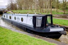 58ft 2021 Cruiser Stern Narrowboat built by Swan Boats with Bow Thrust