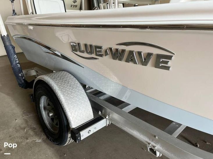 2019 Blue Wave 2000 pure bay