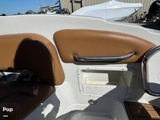 2023 Crownline E235XS