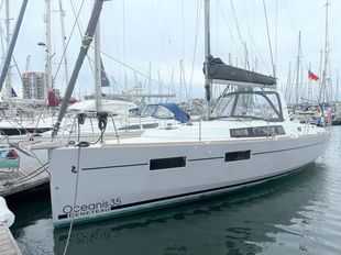 2015 Beneteau Oceanis 35