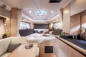 2025 Bavaria SR35 Open Top 3