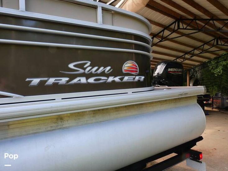 2020 Sun Tracker 22 dlx