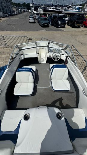 2005 Bayliner  175BR 9