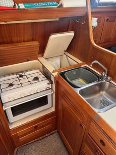 Malo 34 with New Engine