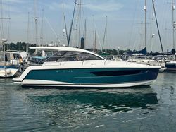 2021 Sealine S330