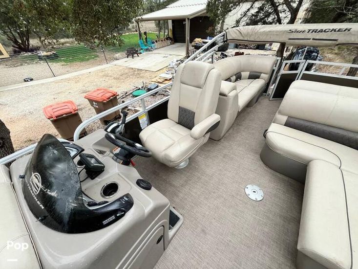 2020 Sun Tracker 22 dlx
