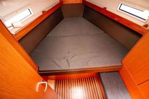 2014 Bavaria Cruiser 37 11
