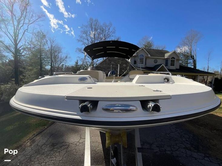 2016 Stingray 212 sc