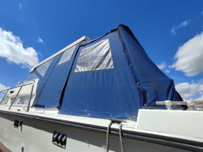 Coronet 32 Oceanfarer  - Cockpit tent