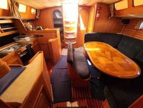 Feeling 446  - Looking Aft