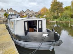 Widebeam Cruiser / Liveaboard