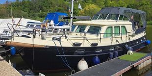 Aquanaut 1250 Privilege AK, 2006, first owner.