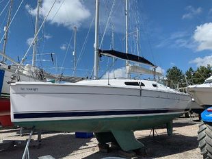 2010 Hunter 27