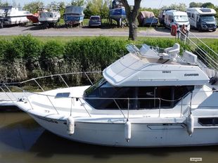 Carver 320 European (available)