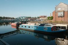 60ft Widebeam with Bristol Mooring