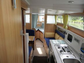 Princess 32 Converted to outboard motorisation - Looking Forward