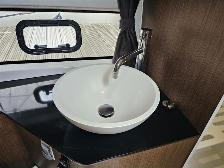 2022 Beneteau Flyer 10