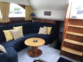 Saloon 2