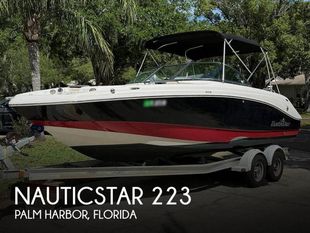 2016 NauticStar 223 DC Sport Deck