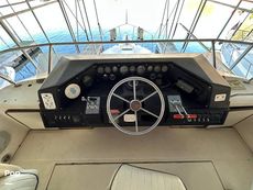 1986 Sea Ray 410 AFt Cabin