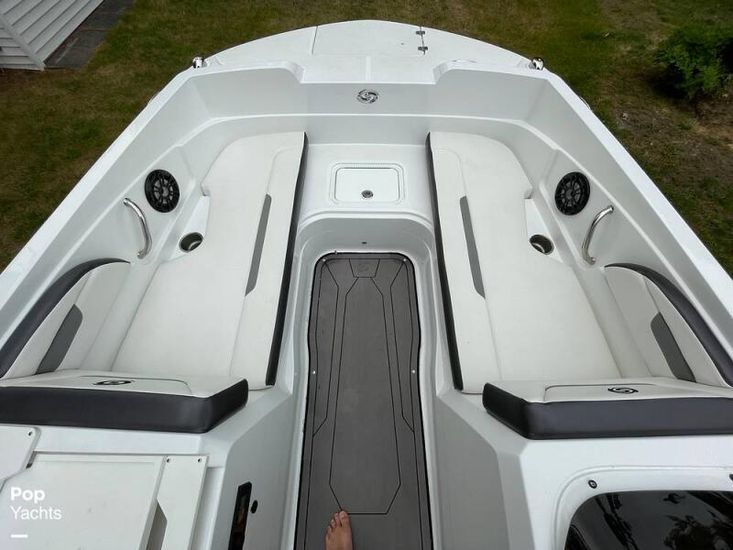 2022 Hurricane 205 sundeck sport