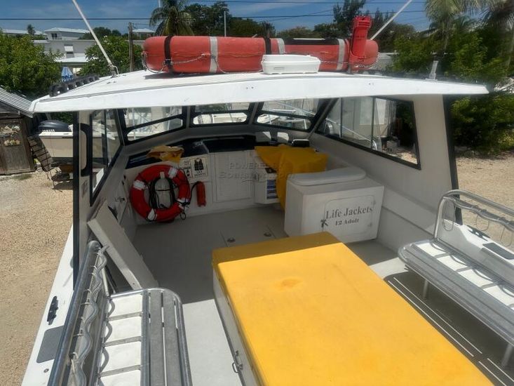 2000 Island Hopper 30