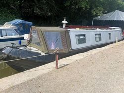 Stardust - A 40ft 1983 Les Allen 4 berth traditional stern narrowboat.