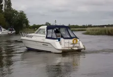 1998 Hardy 305