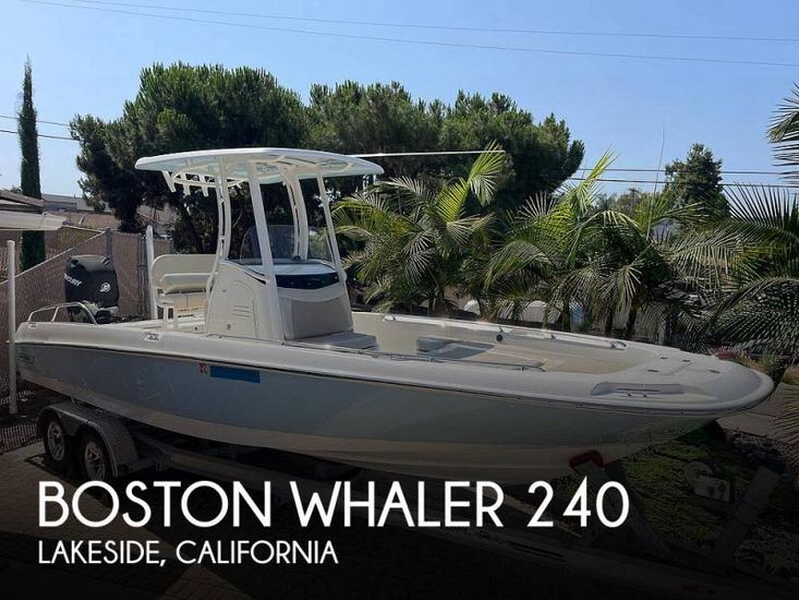 2020 Boston Whaler dauntless 240