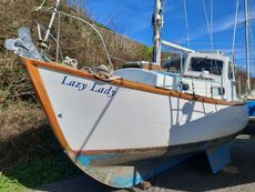 1982 Island Plastics IP 24