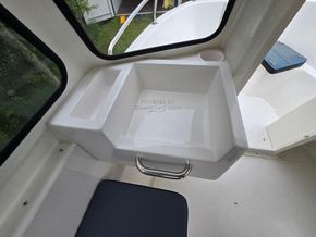Pro Catch 540C  - Interior