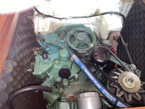 Moody 31 MkII  - Engine