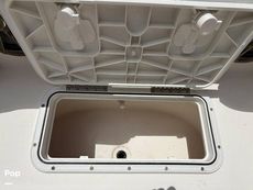 2016 NauticStar 223 DC Sport Deck