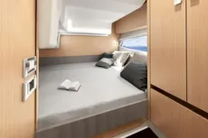 2024 Sealine S335