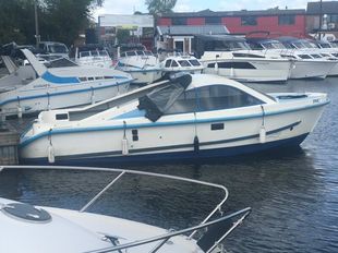 Barnes Brinklet Day Boat